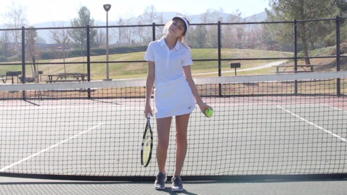 how to play tennis