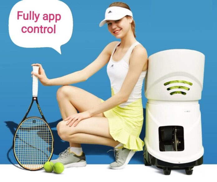 tennis cube with oscillator