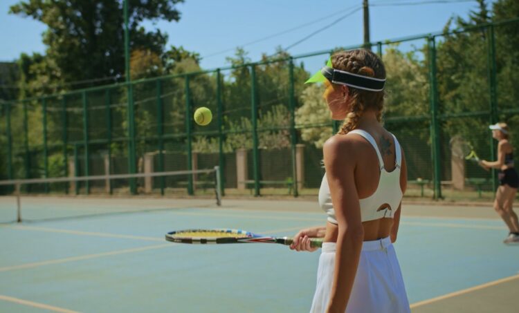 College-Studenten-Tennis
