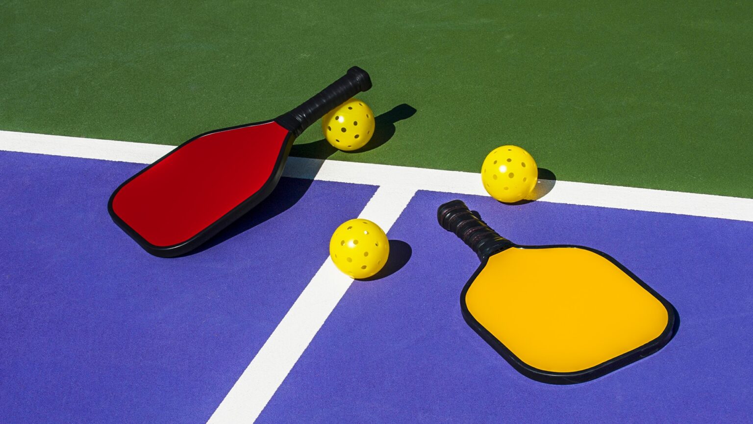 What is the Best Type of Pickleball Paddle? 2024 Guide