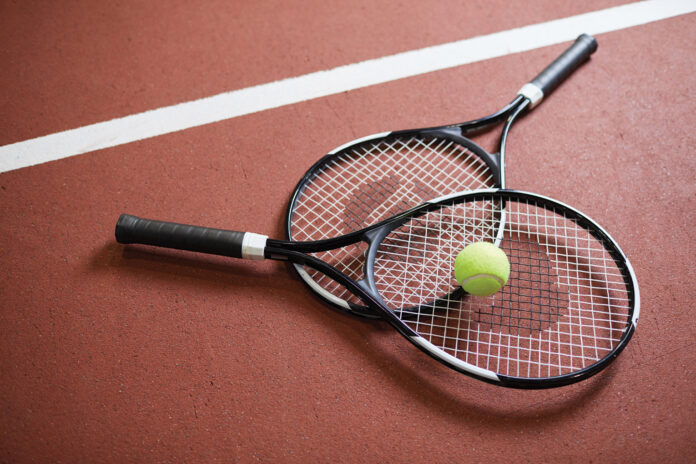 Tenis