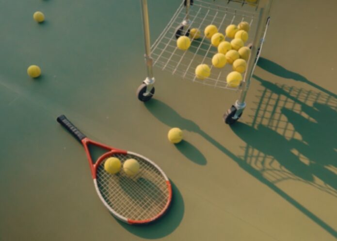 Quanto custa para restringir uma raquete de tênis