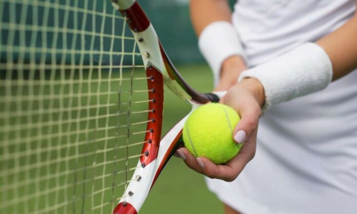 Revue de la raquette de tennis cordée adulte Wilson Federer