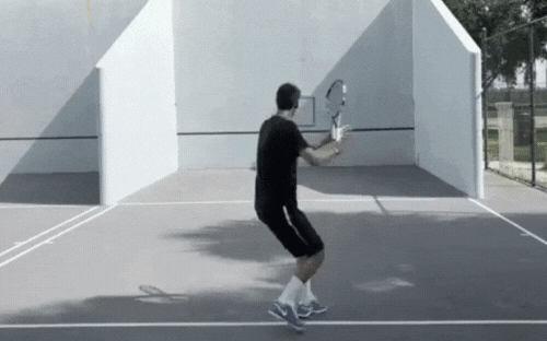 bater bola contra uma parede