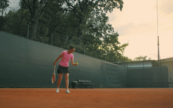 Como sacar no tênis para iniciantes