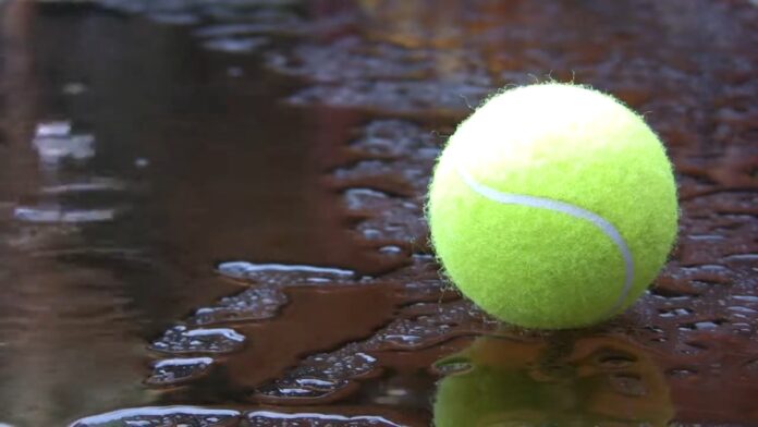 Balle de tennis - Pluie