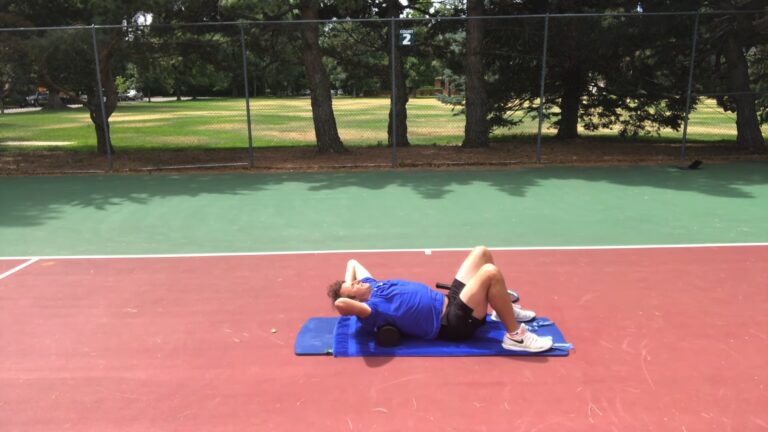 Förebyggande av ryggsmärta i tennis: Fördelarna med träning och konditionering